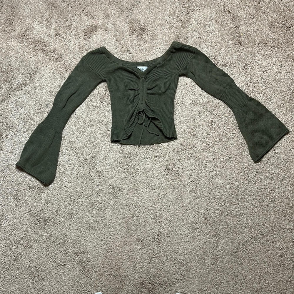Seek the label sweater with bell sleeves, dark green in size small